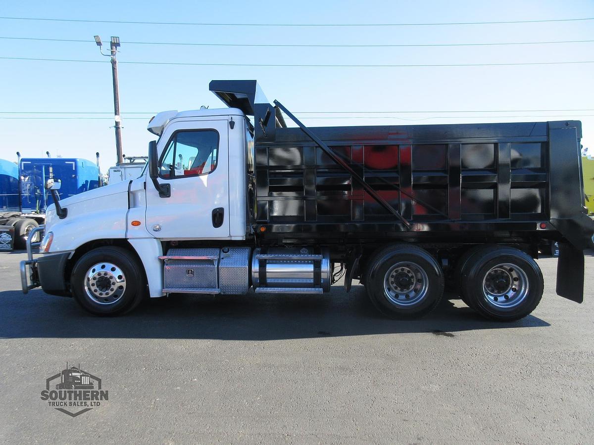 Used 2017 FREIGHTLINER CASCADIA 125
