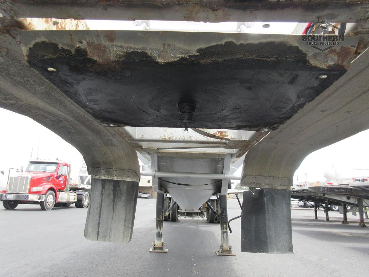 Used 2010 POLAR Tandem Axle