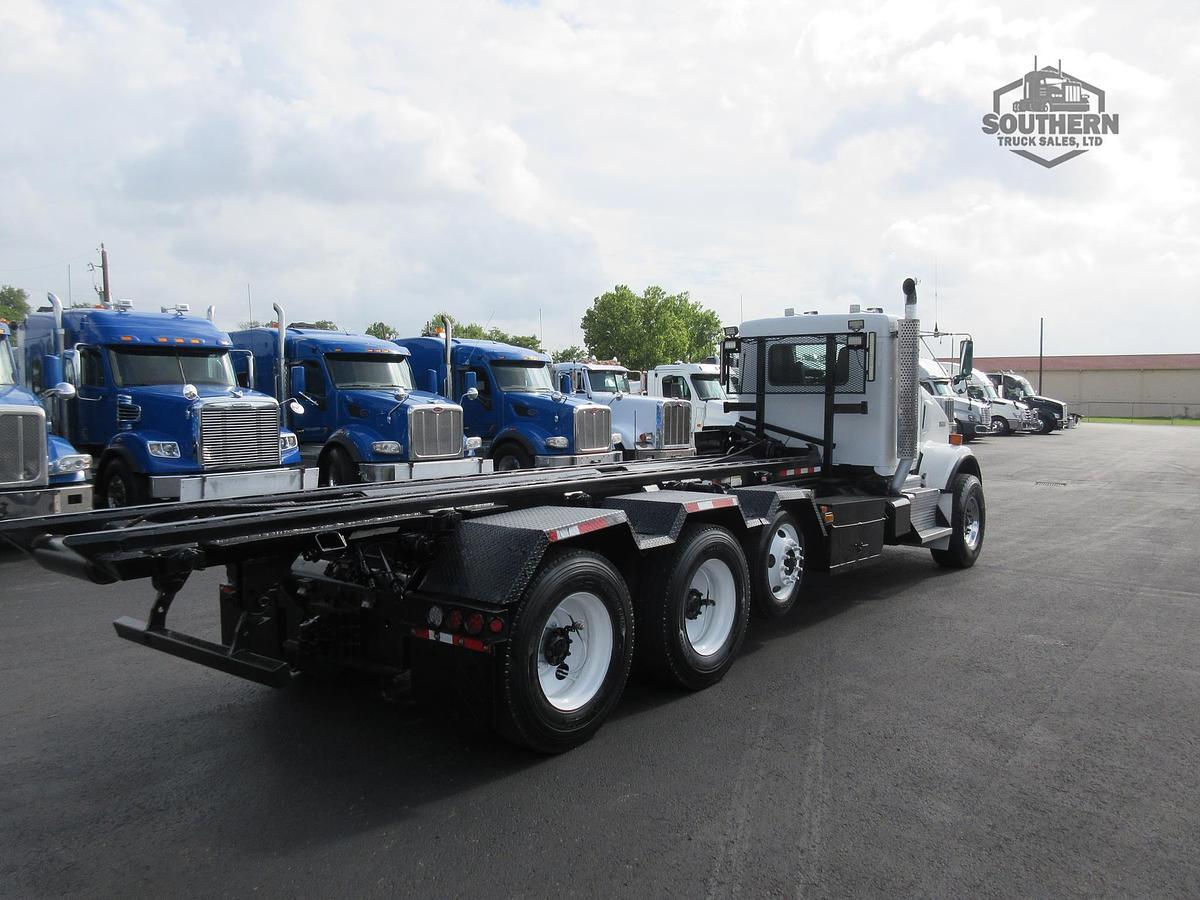 Used 2018 KENWORTH T800