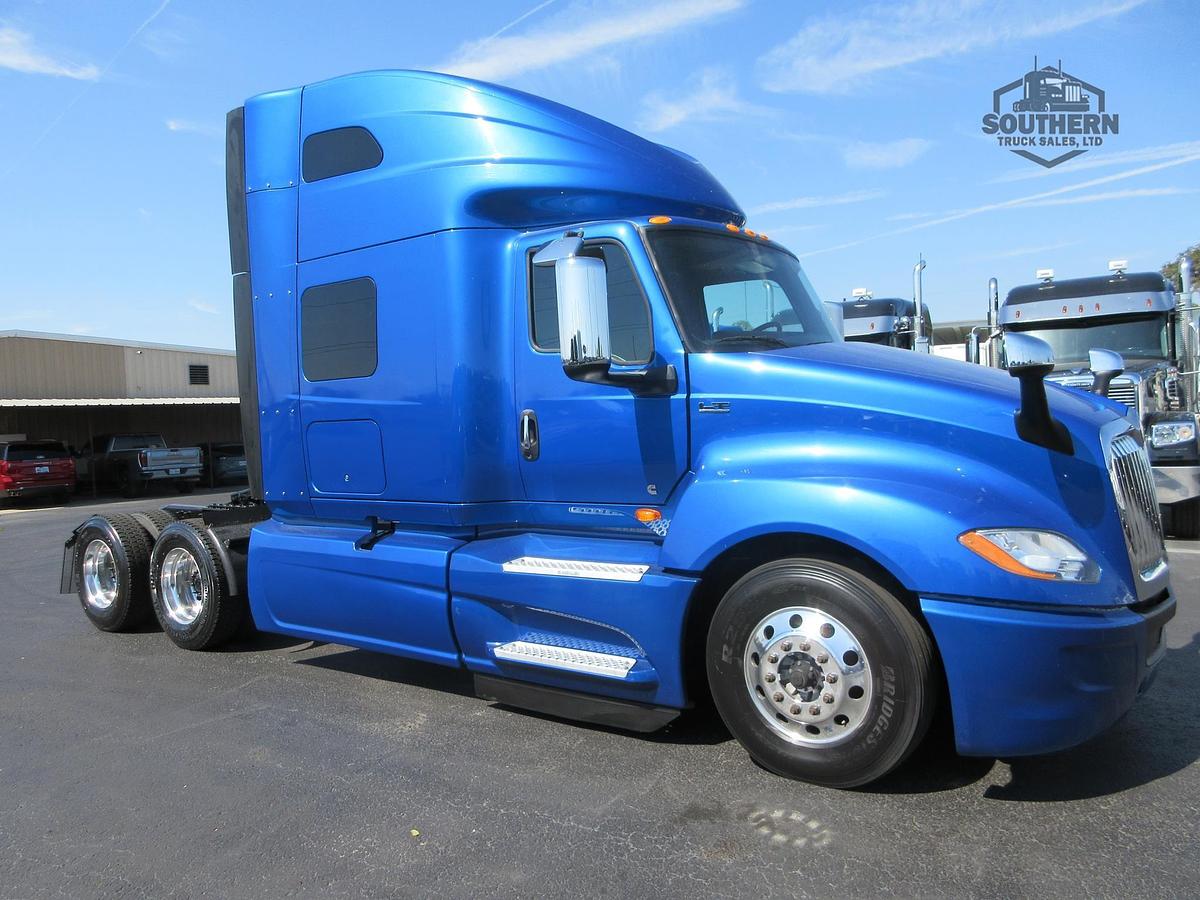 Used 2021 INTERNATIONAL LT