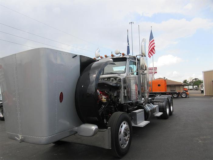 Used 2015 PETERBILT 389