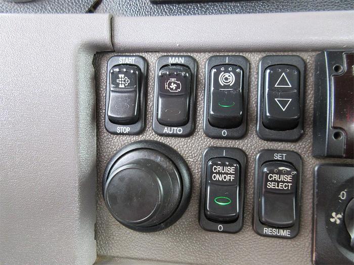 Used 2015 PETERBILT 389