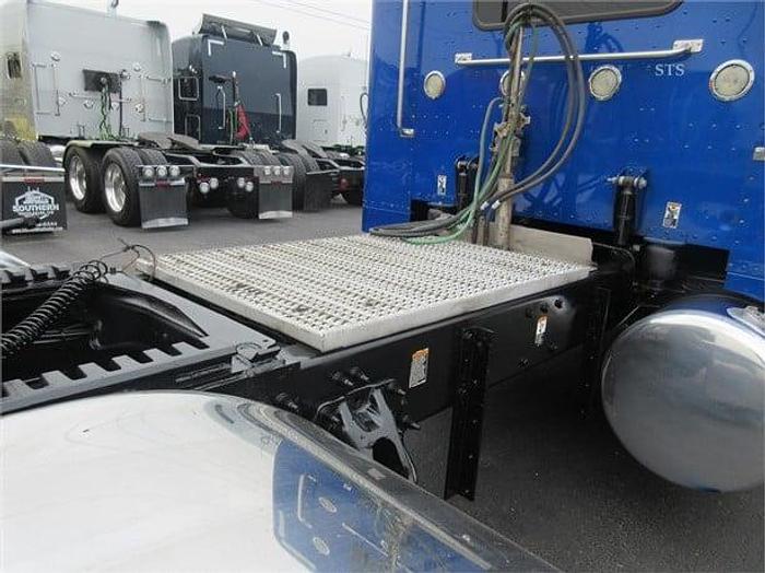 Used 2018 PETERBILT 389