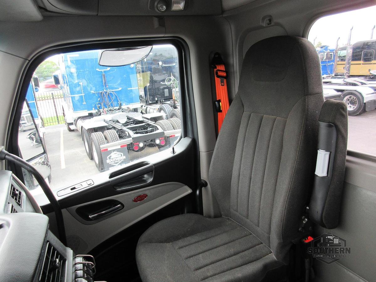 Used 2025 PETERBILT 567