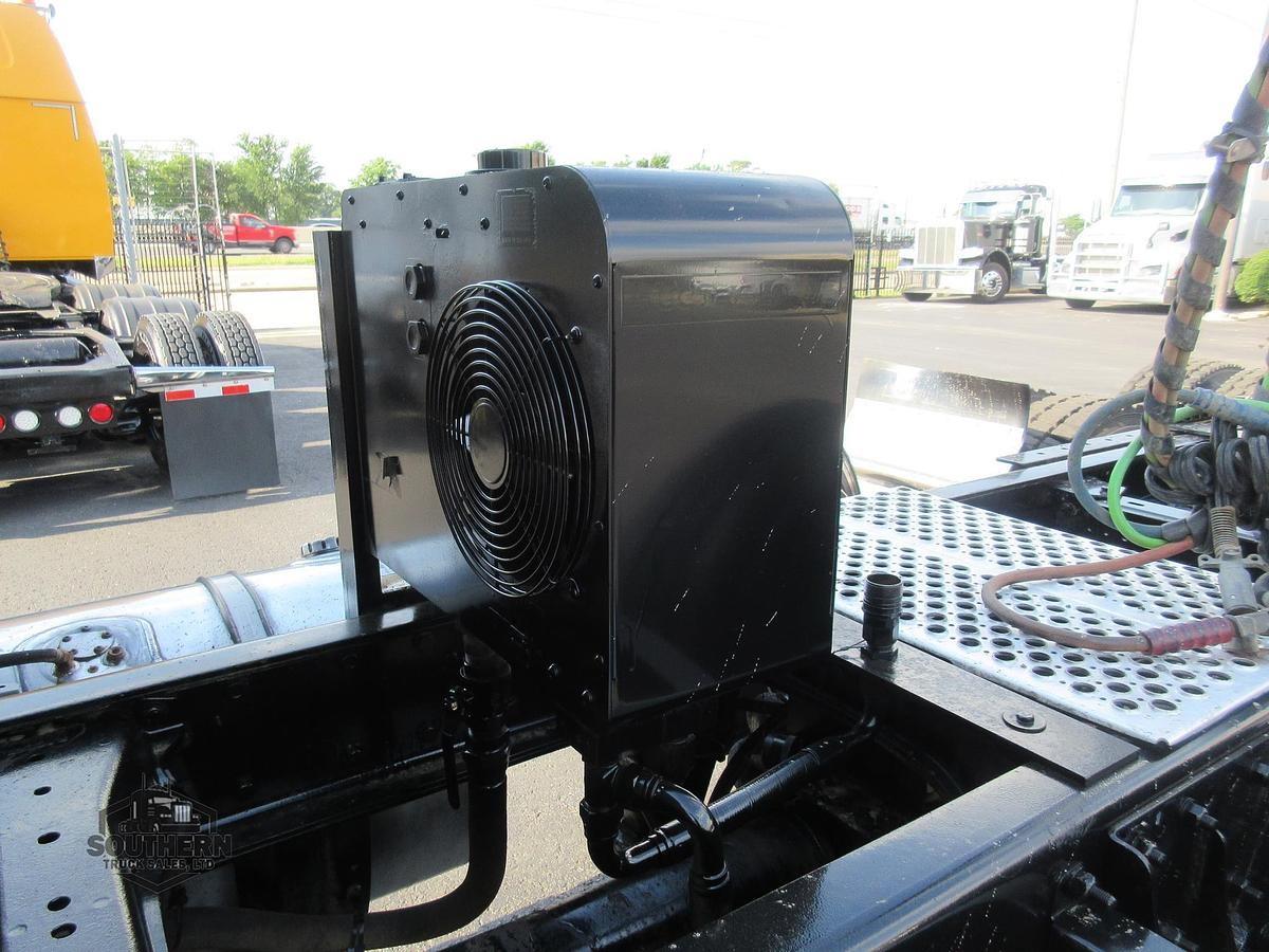 Used 2023 KENWORTH T880