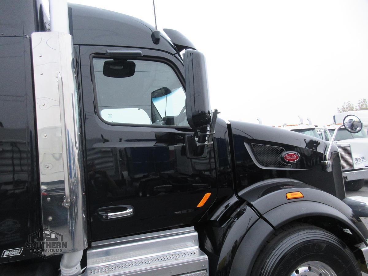 Used 2021 PETERBILT 567