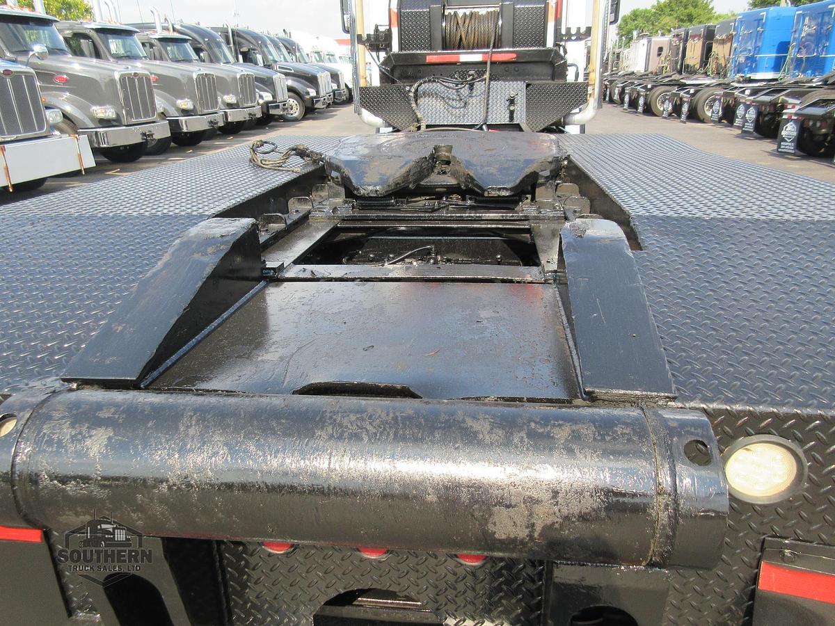 Used 2018 FREIGHTLINER CORONADO 122 SD