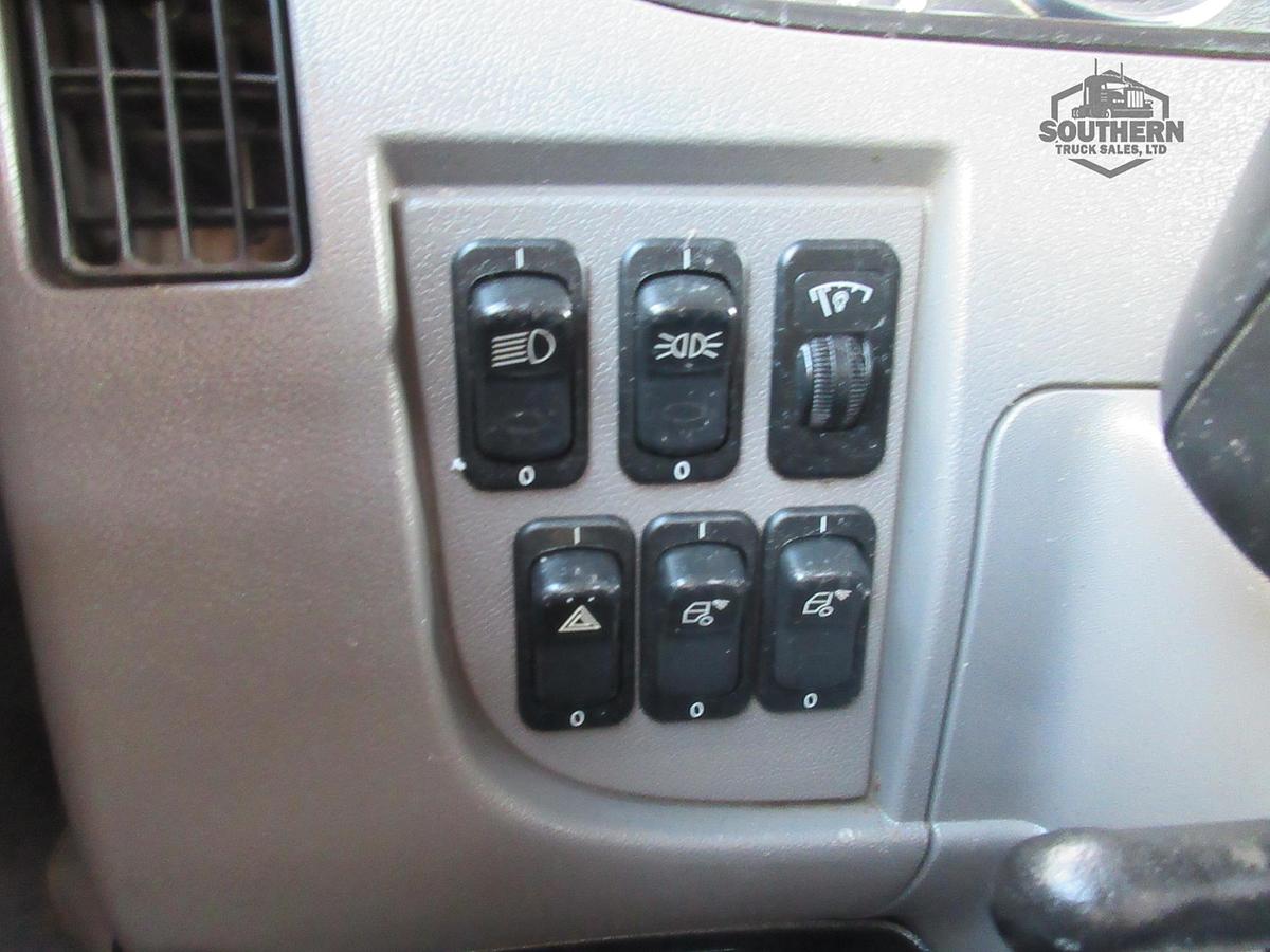 Used 2019 PETERBILT 348