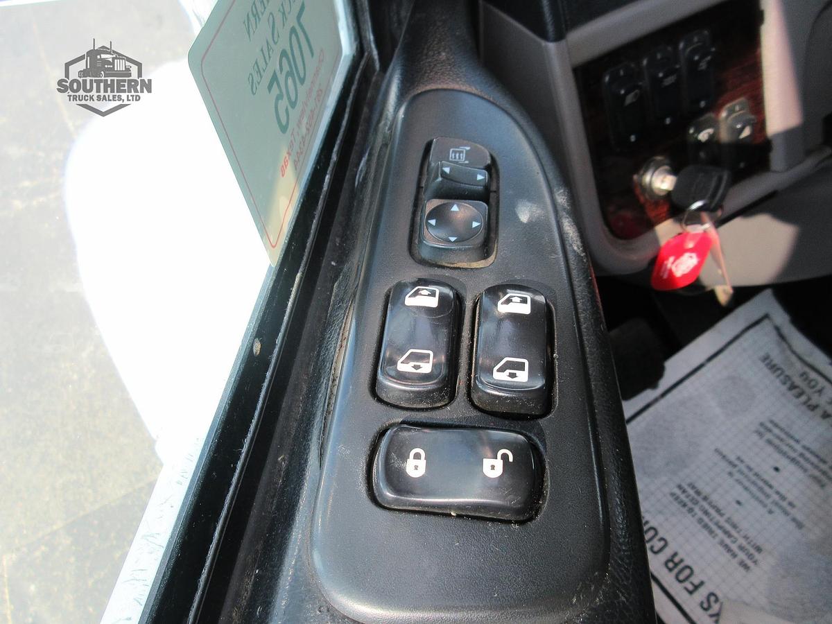 Used 2015 PETERBILT 386