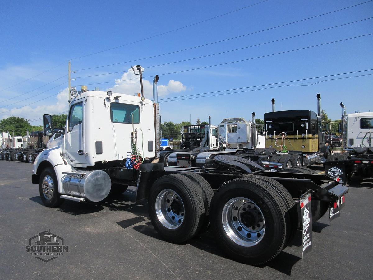 Used 2016 KENWORTH T880