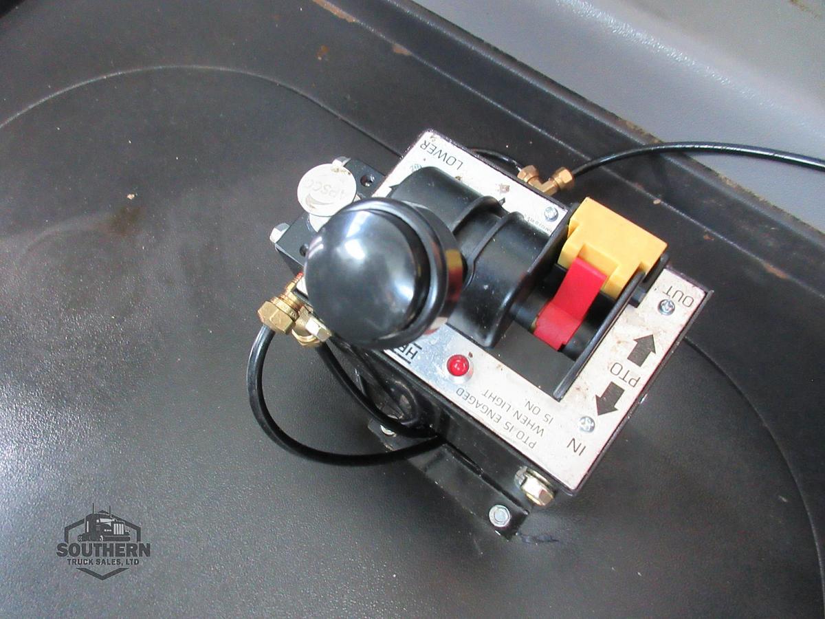 Used 2023 MACK PINNACLE 64T