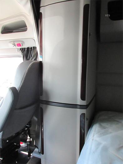 Used 2018 PETERBILT 579