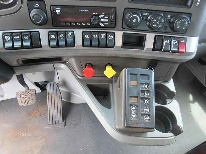 Used 2017 KENWORTH T880