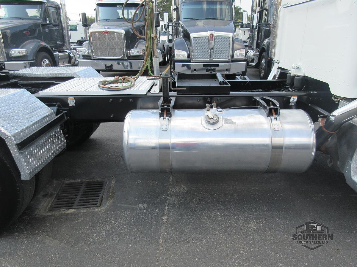 Used 2020 PETERBILT 389