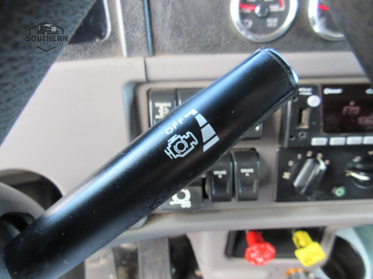 Used 2023 PETERBILT 389