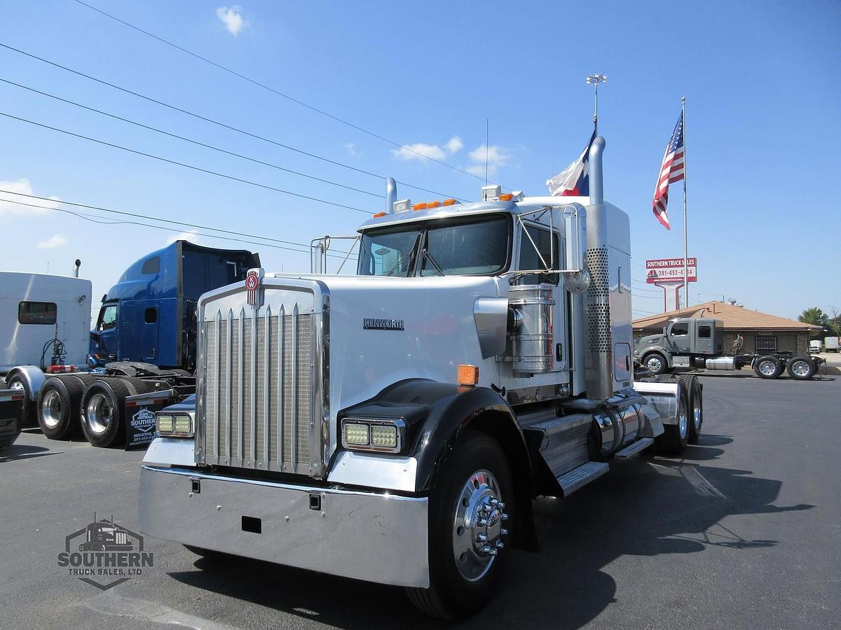 Used 2013 KENWORTH W900L