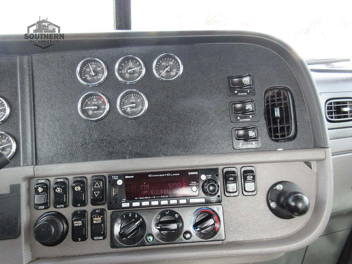 Used 2022 PETERBILT 389