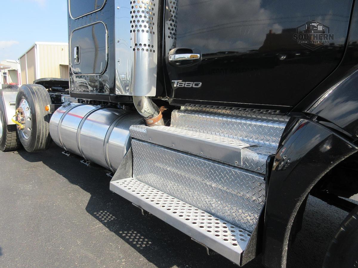 Used 2023 KENWORTH T880