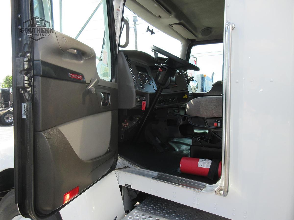 Used 2021 KENWORTH T270