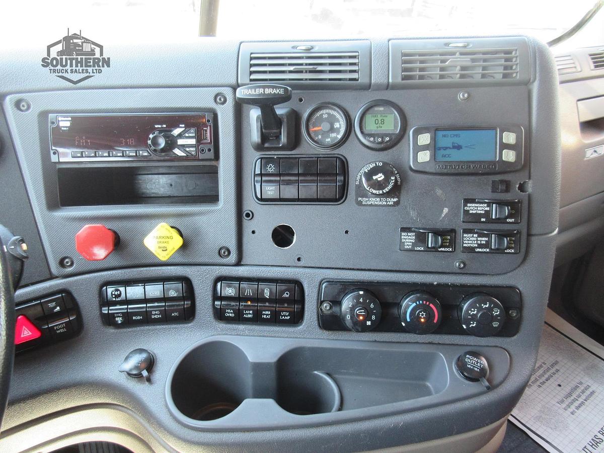 Used 2019 FREIGHTLINER CASCADIA 113