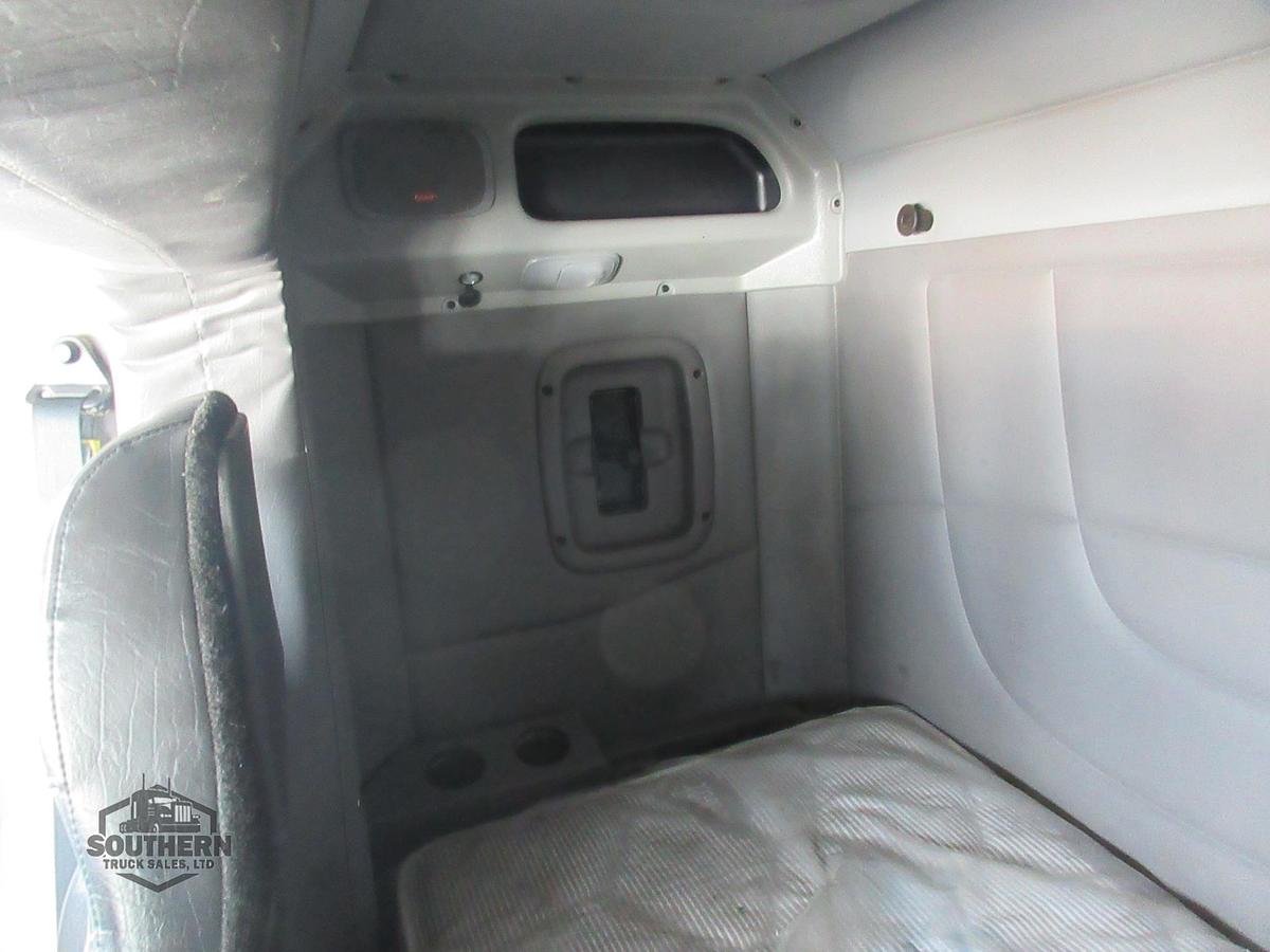 Used 2024 PETERBILT 389