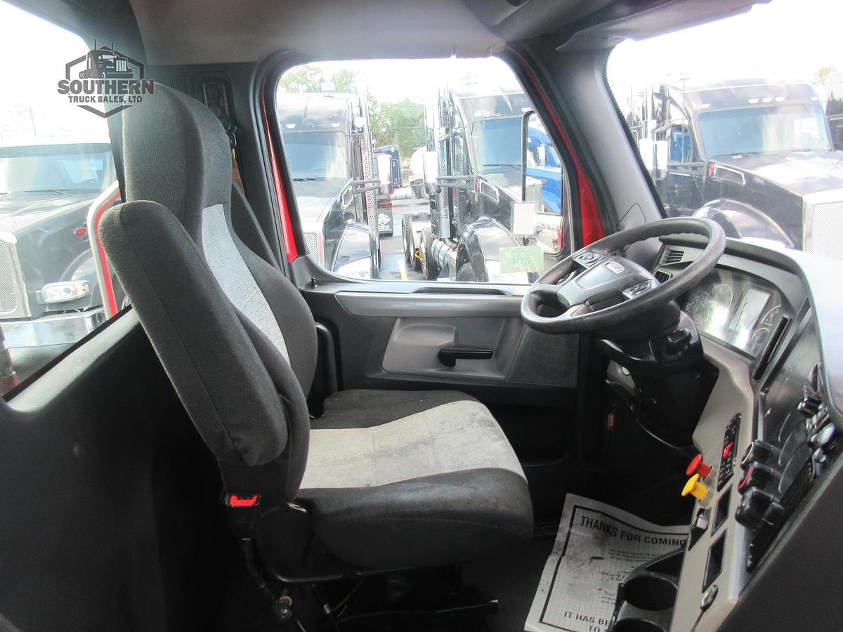 Used 2020 FREIGHTLINER CASCADIA 126