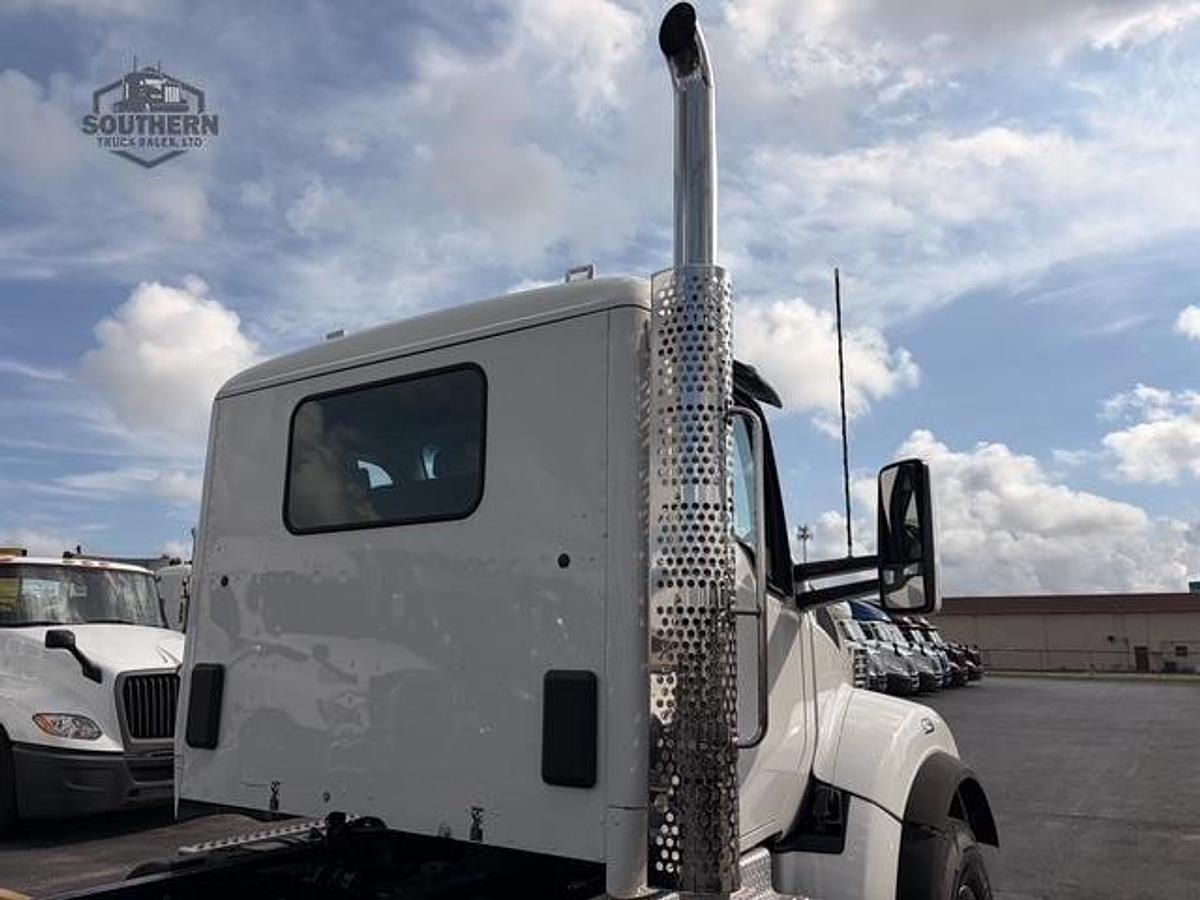 Used 2025 KENWORTH T880