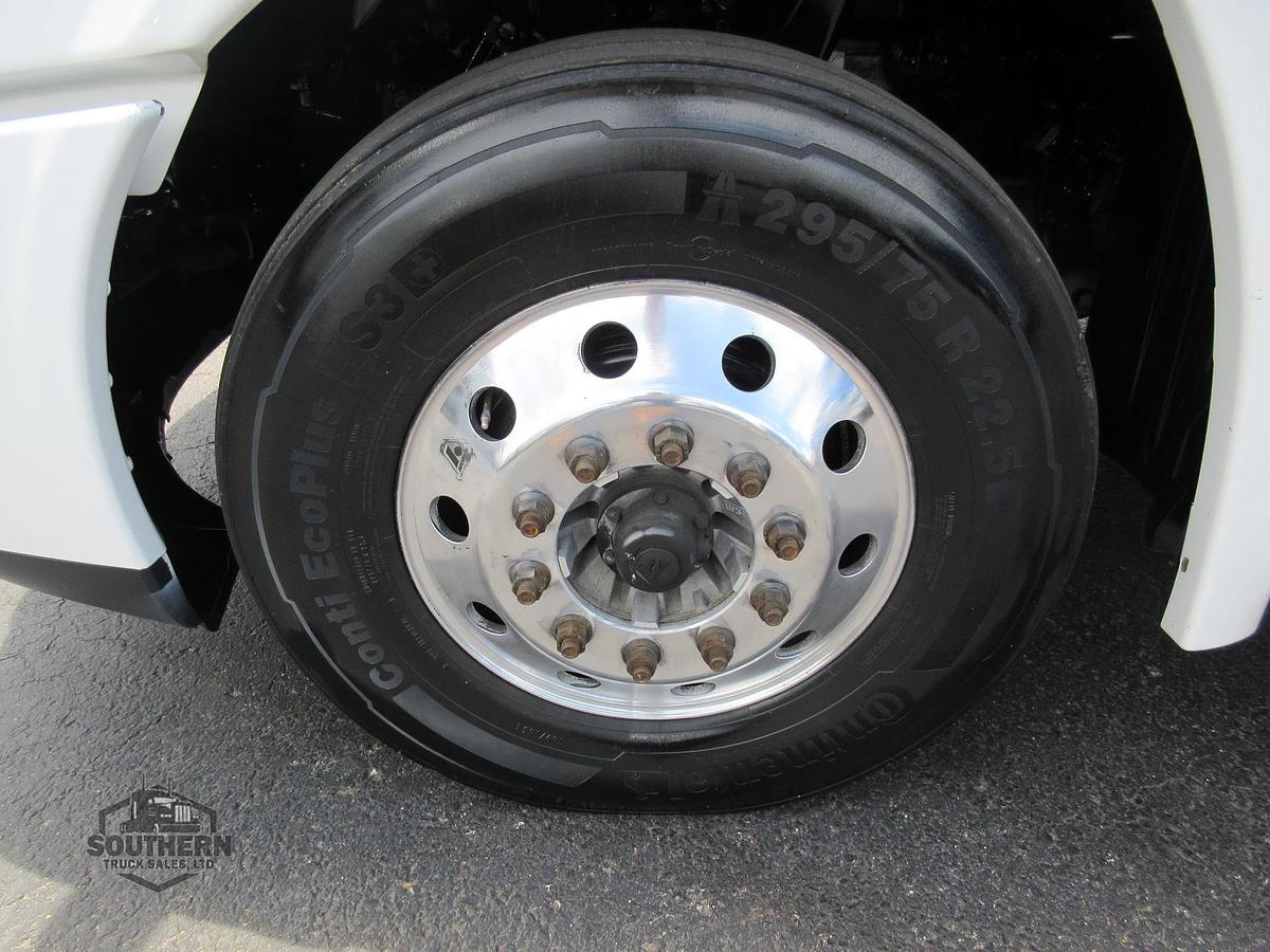 Used 2018 FREIGHTLINER CASCADIA 125