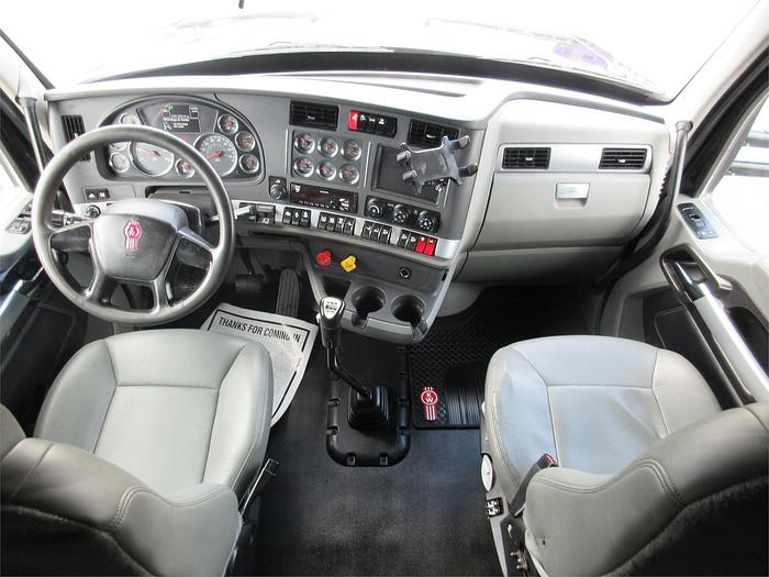 Used 2021 KENWORTH T880