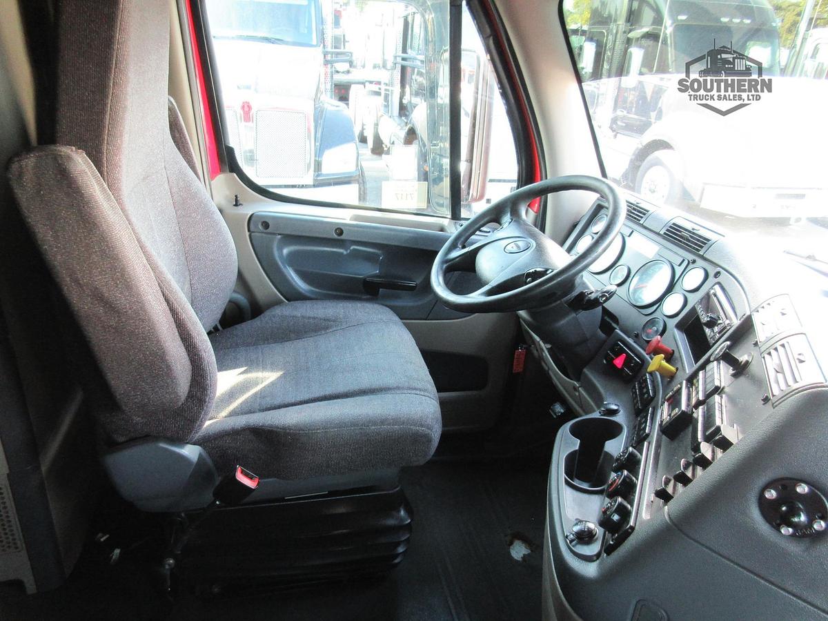 Used 2018 FREIGHTLINER CASCADIA 125