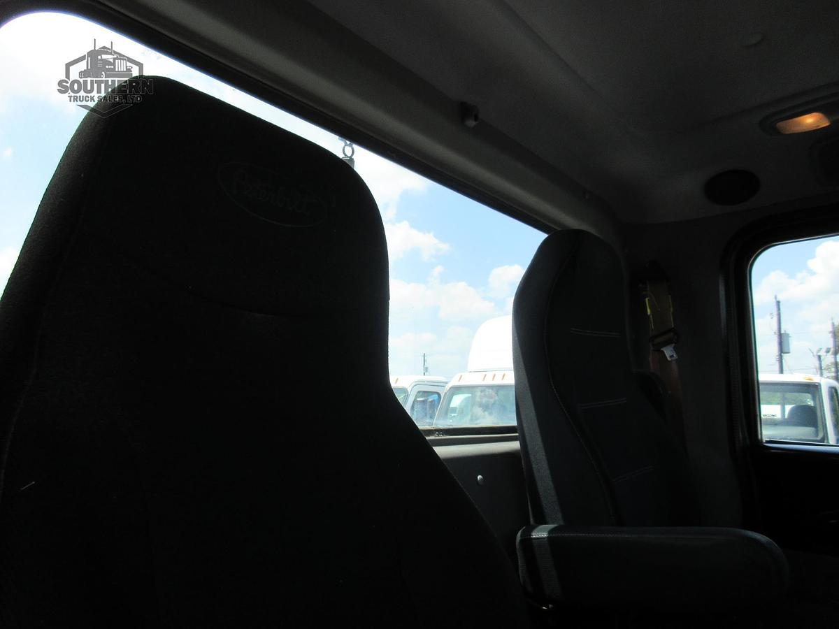 Used 2022 PETERBILT 389