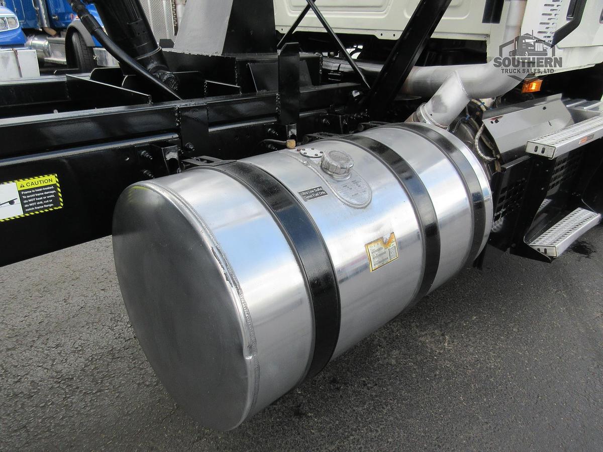 Used 2023 MACK PINNACLE 64T