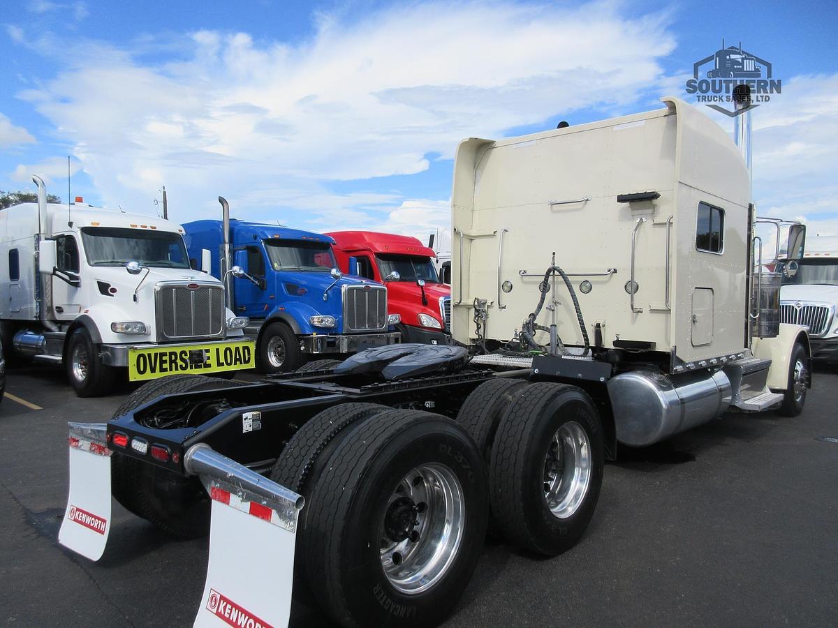 Used 2019 PETERBILT 389