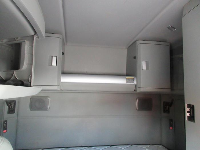 Used 2021 KENWORTH T880