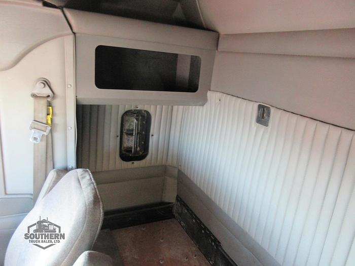 Used 2011 KENWORTH T800