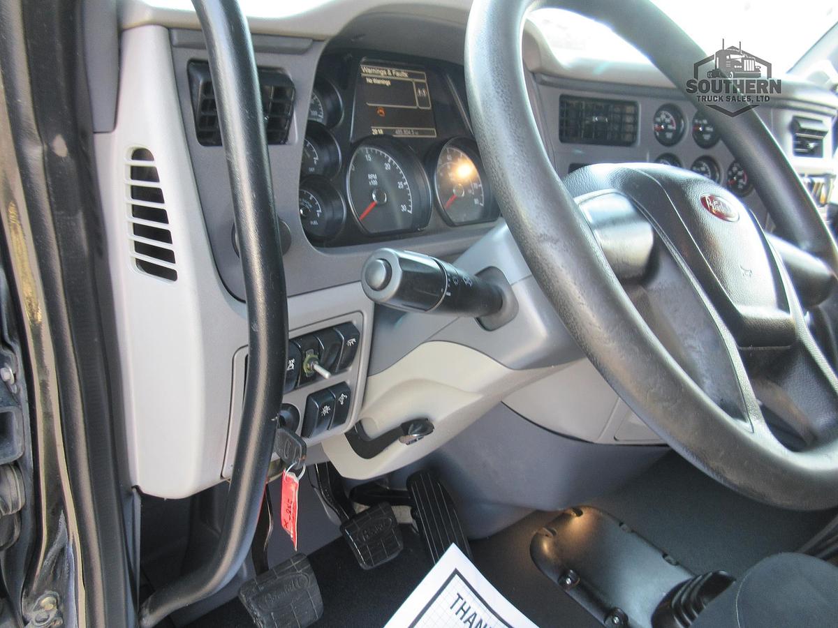 Used 2015 PETERBILT 567