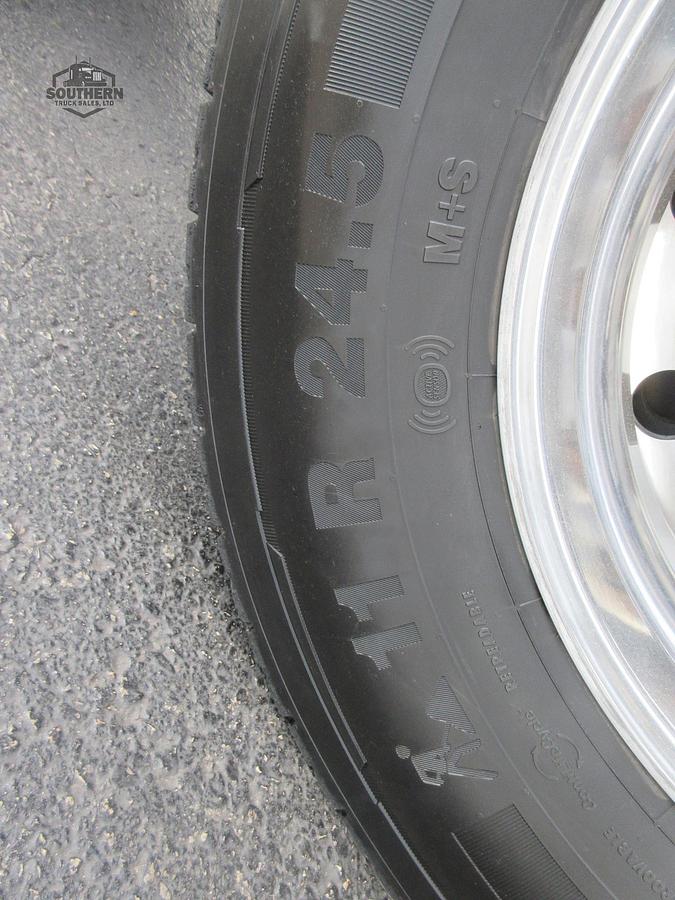 Used 2023 KENWORTH T880