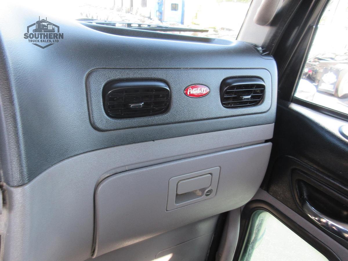 Used 2022 PETERBILT 389
