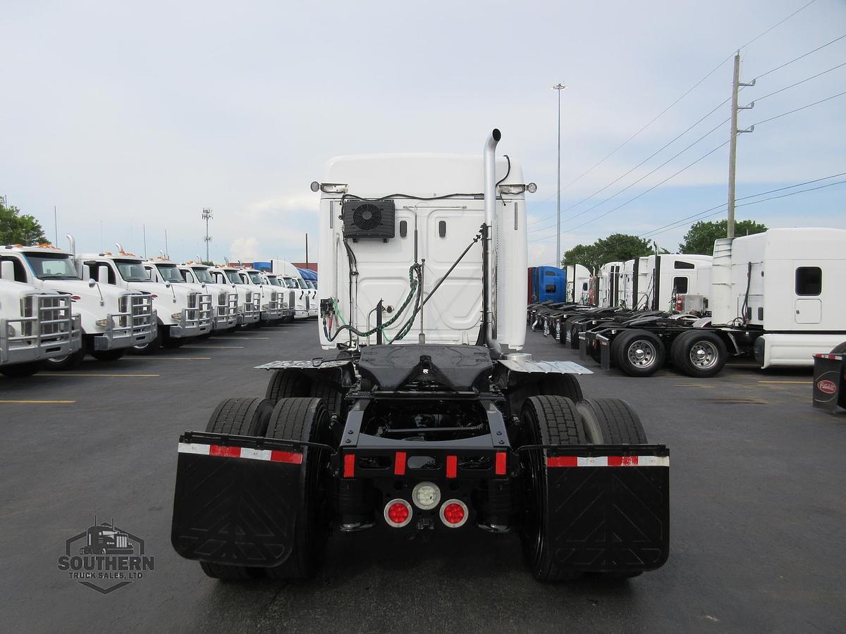 Used 2019 FREIGHTLINER CASCADIA 126