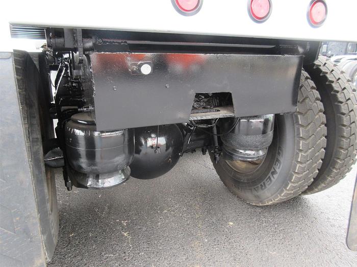 Used 2015 PETERBILT 365