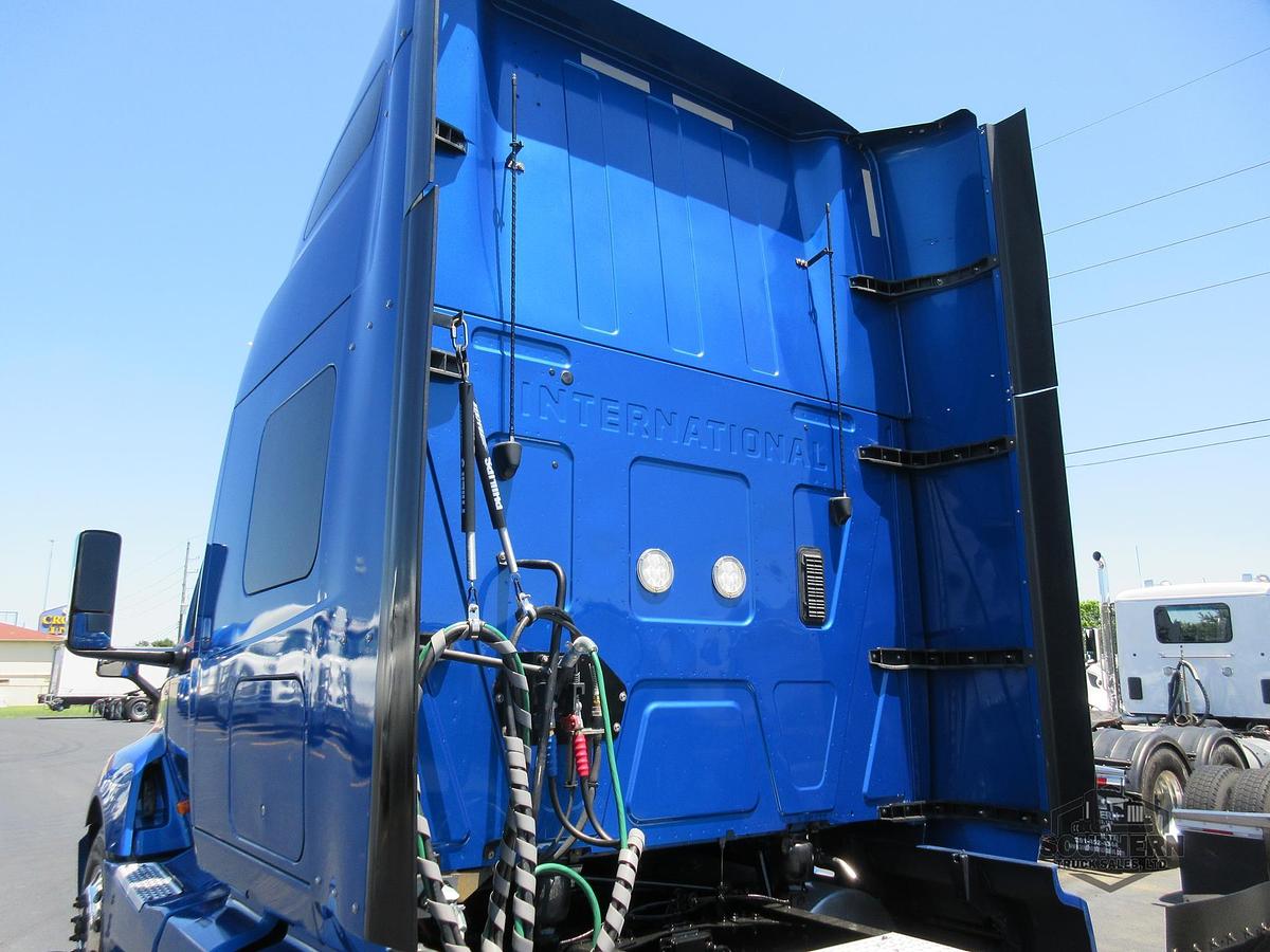Used 2021 INTERNATIONAL LT