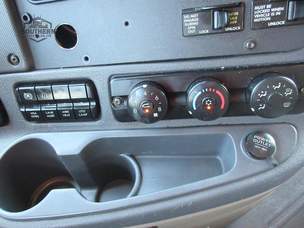 Used 2019 FREIGHTLINER CASCADIA 113