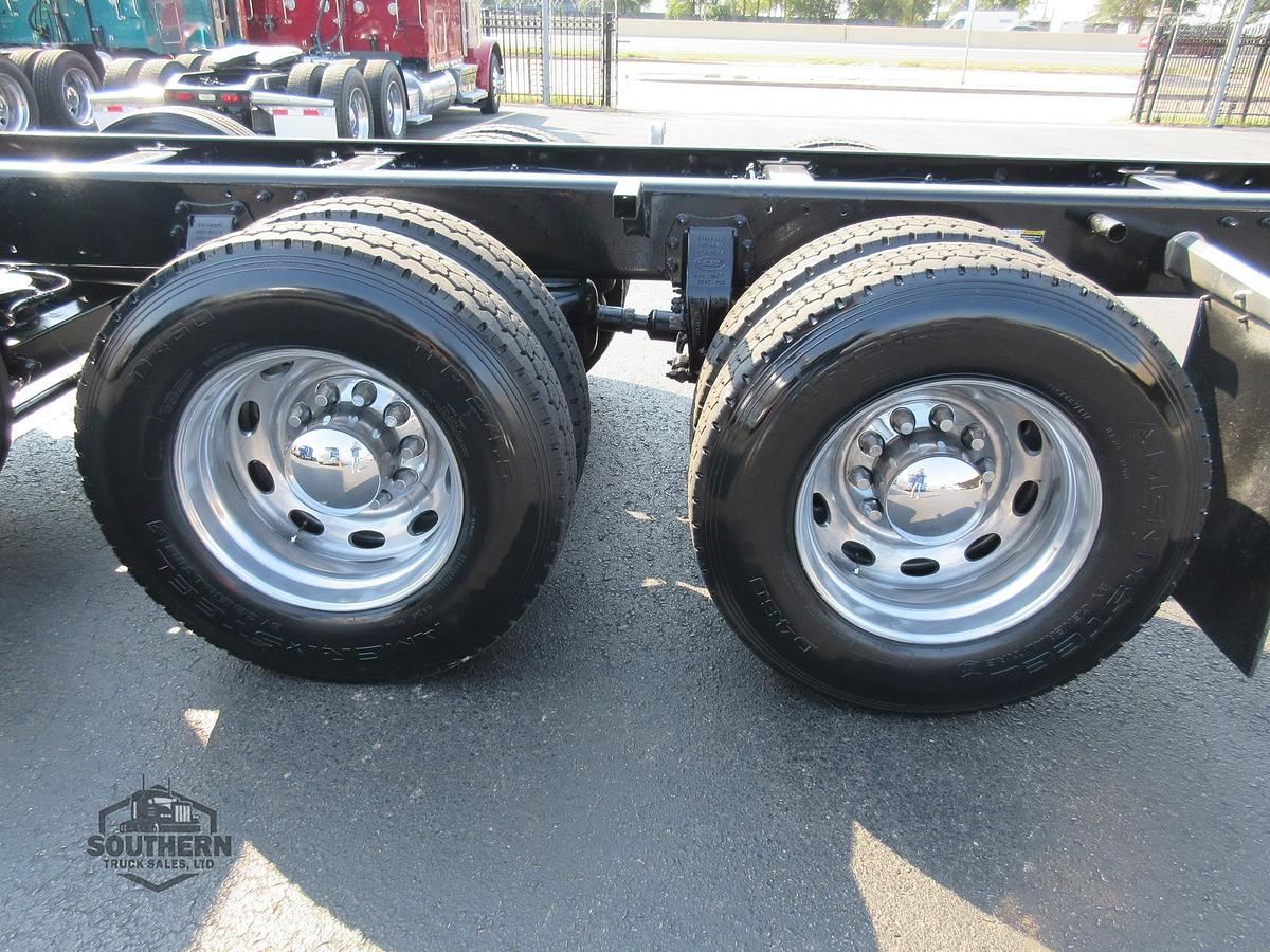 Used 2019 PETERBILT 389