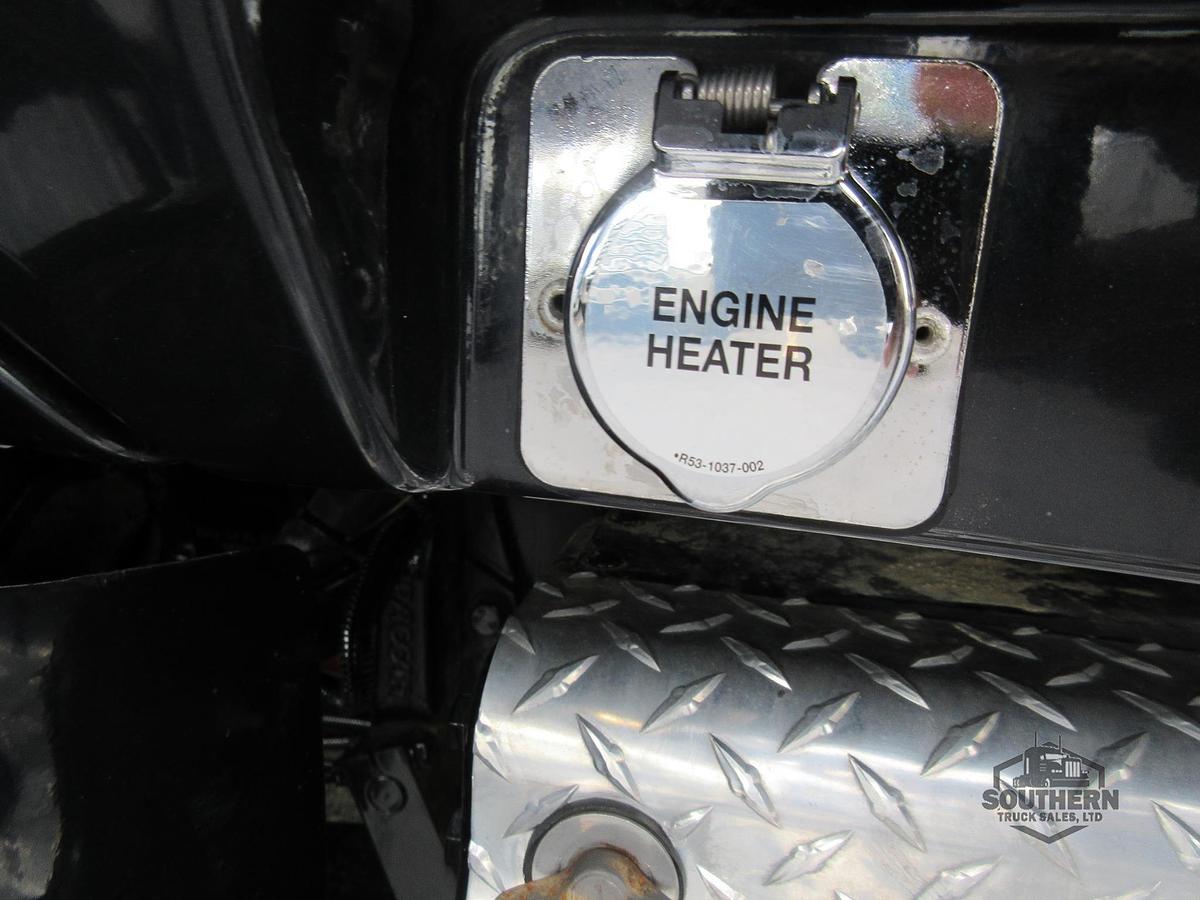 Used 2023 KENWORTH T880