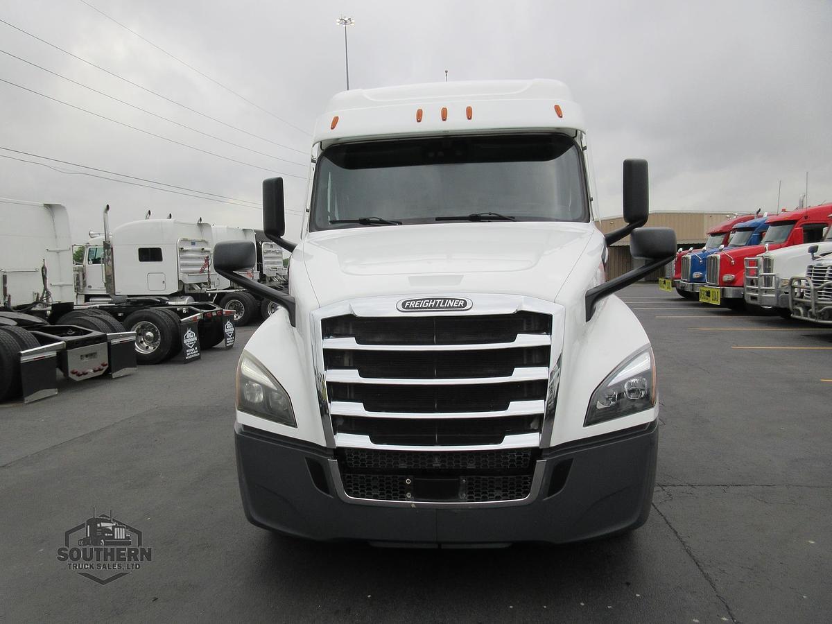 Used 2020 FREIGHTLINER CASCADIA 126