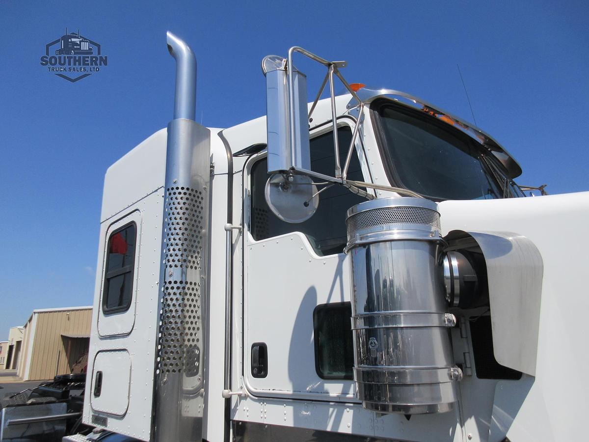 Used 2013 KENWORTH W900L