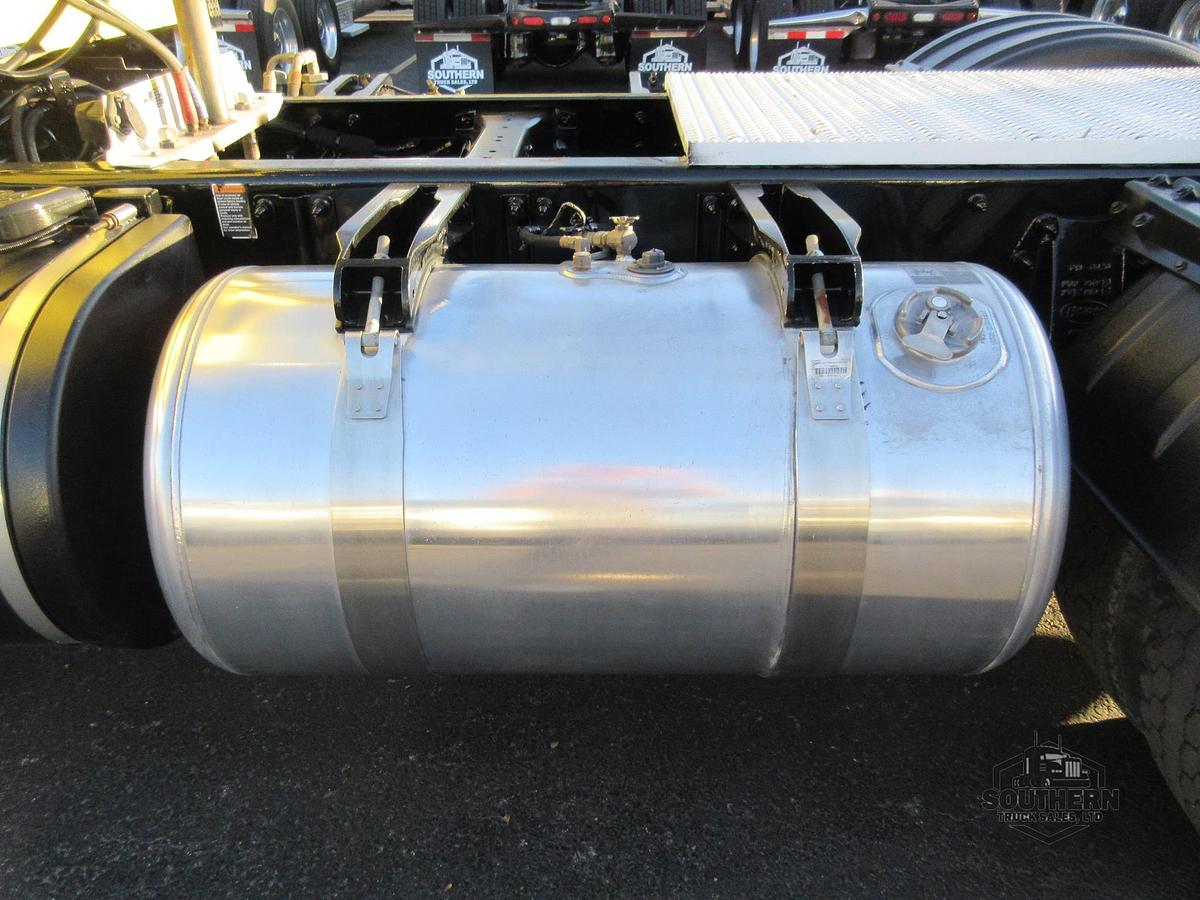 Used 2020 PETERBILT 567