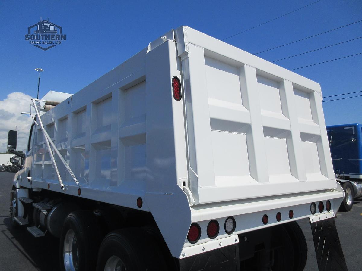 Used 2019 FREIGHTLINER CASCADIA 126