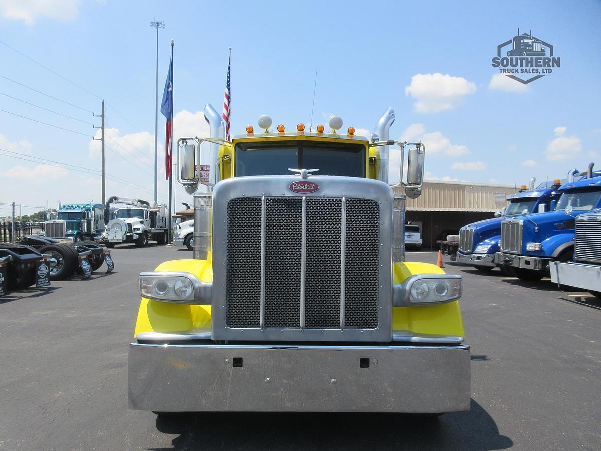 Used 2017 PETERBILT 389