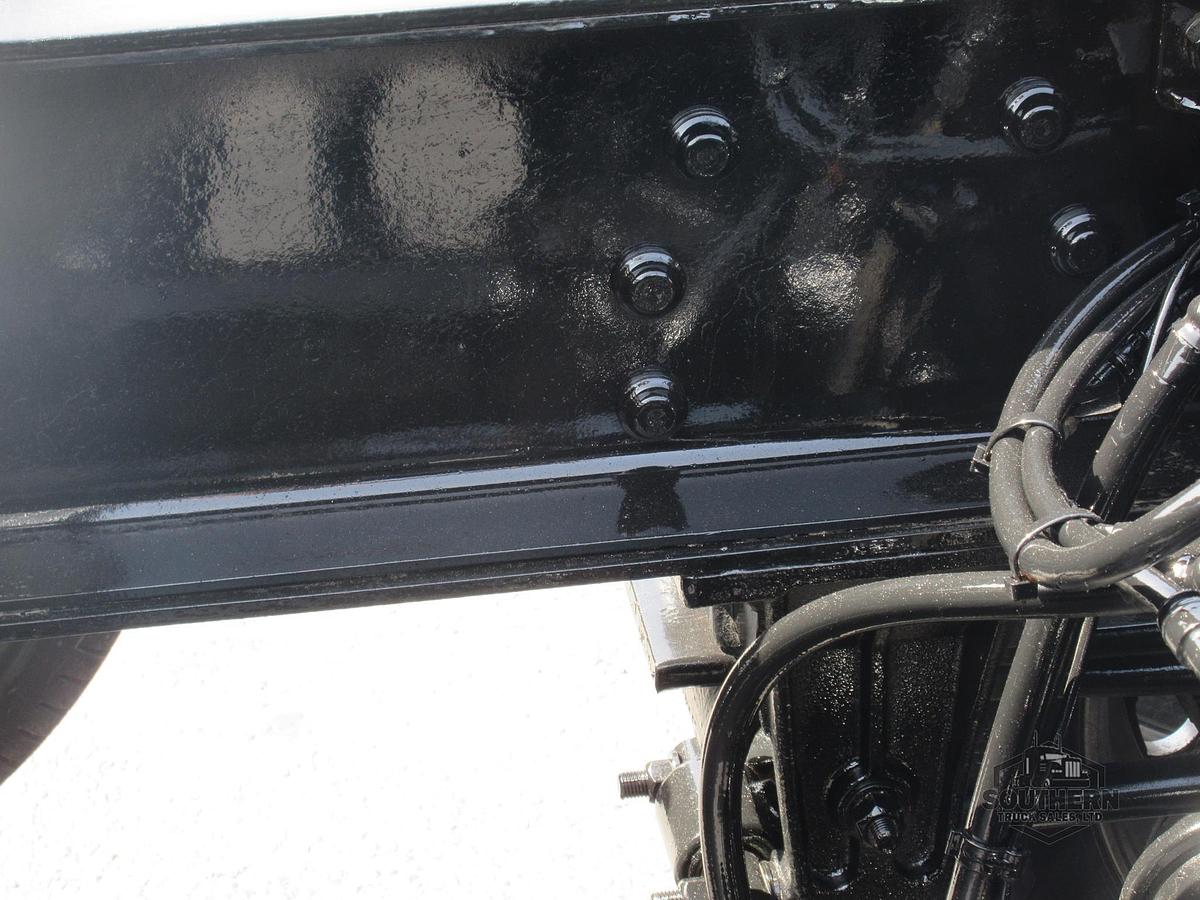 Used 2025 PETERBILT 567